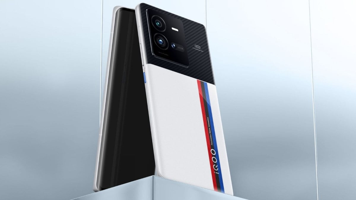 iQOO 10 Pro Jadi Smartphone Pertama dengan Fast Charging 200 Watt