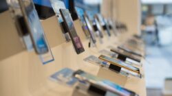 96 Juta ponsel terjual